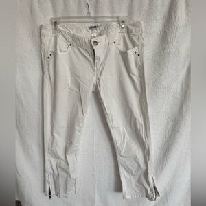 Express Women's Cropped White slacks